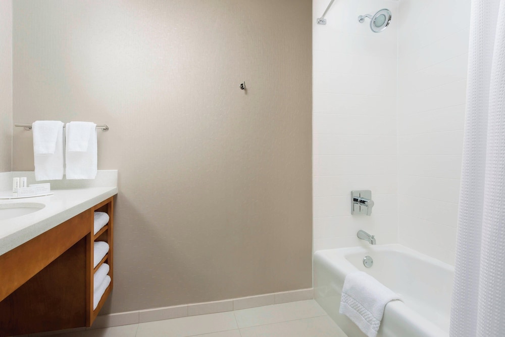 Springhill Suites San Diego Mission Valley - photo 19
