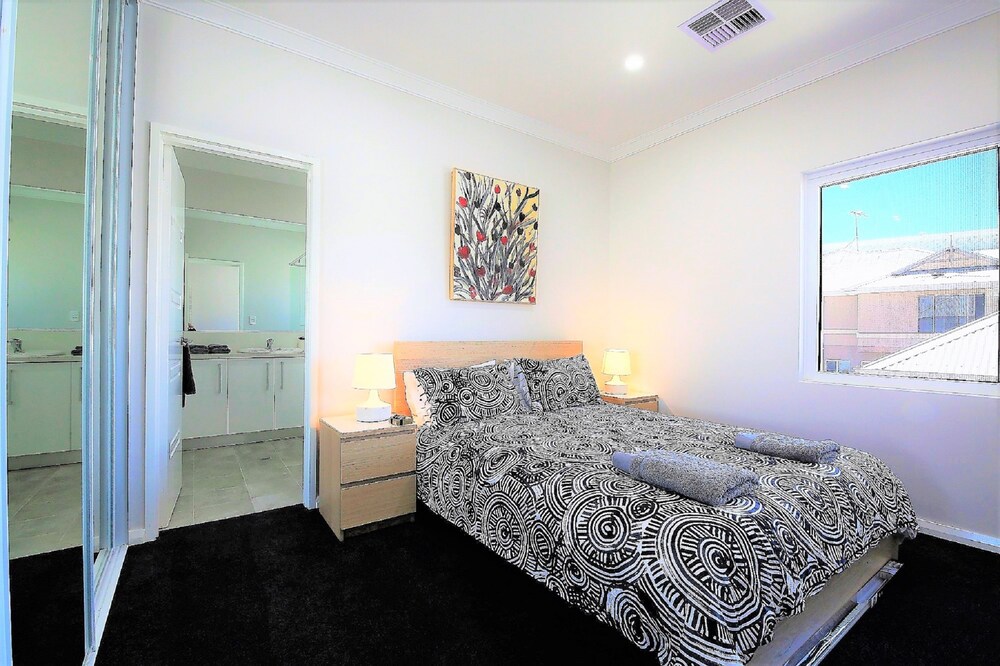 Studio Style Mindarie Marina — Mindarie — photo 3