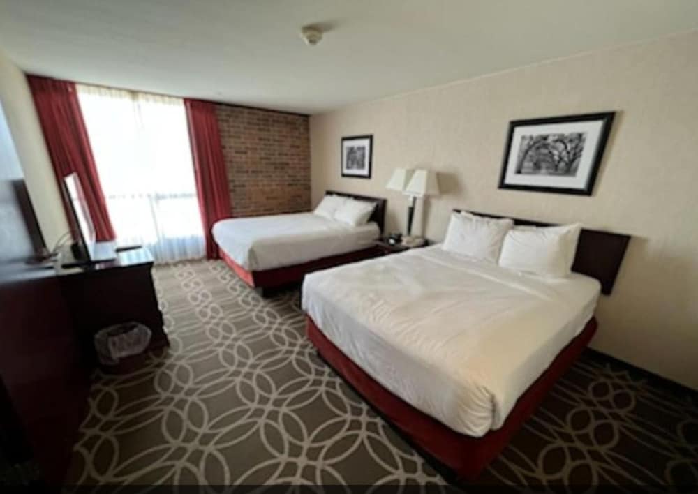 Hotel Lotus Kansas City Merriam - photo 13