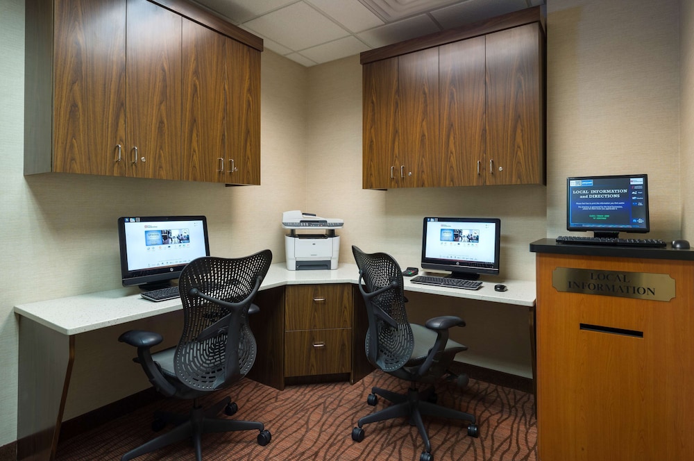 Hilton Garden Inn Edison Raritan Center - photo 34