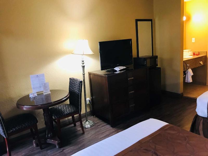 Empire Inn - photo 17