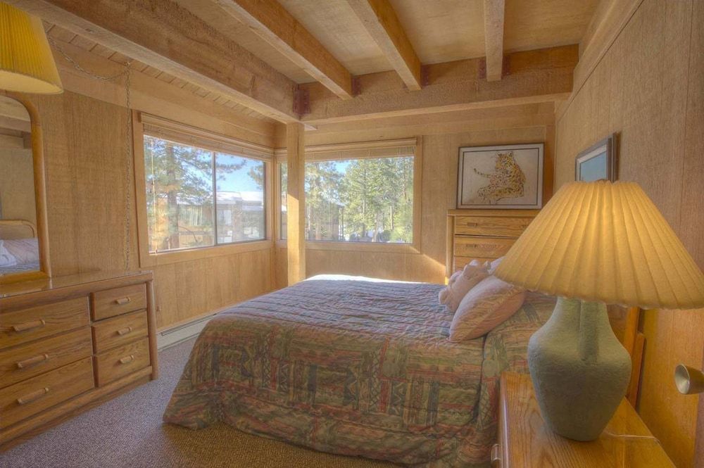 Lake Village Resort 3 Bedroom Townhouse by RedAwning - photo 8
