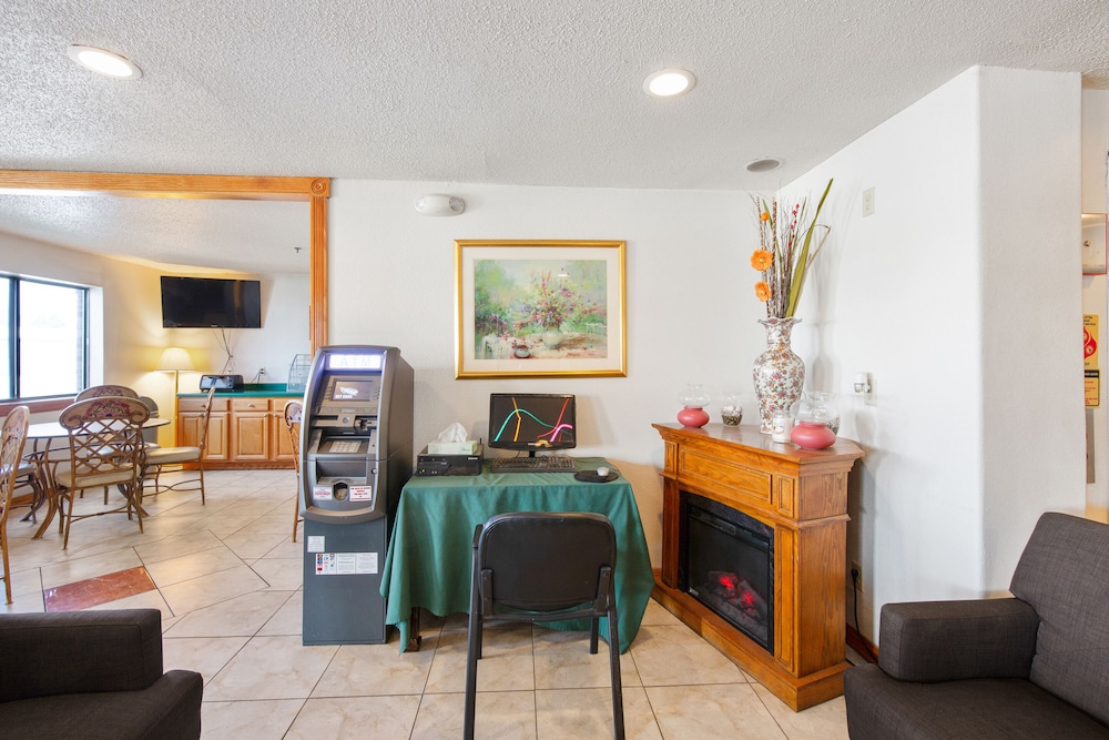 Oyo Hotel Portage I 94 - photo 24