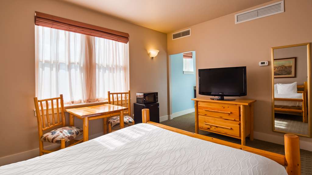 Best Western Plus Plaza Hotel - photo 18