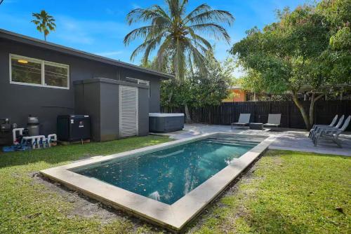 175 Casa Buena Blanca — 4-Star Luxury Hotel in Miami, United States