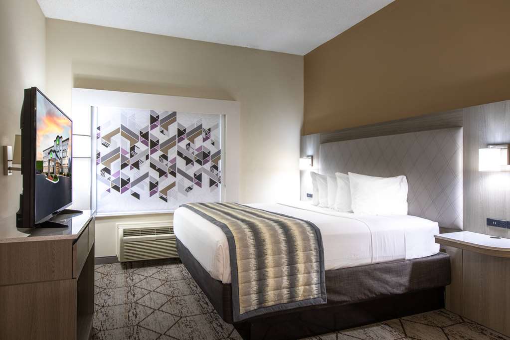 Wingate by Wyndham Charlotte Speedway Concord - photo 24