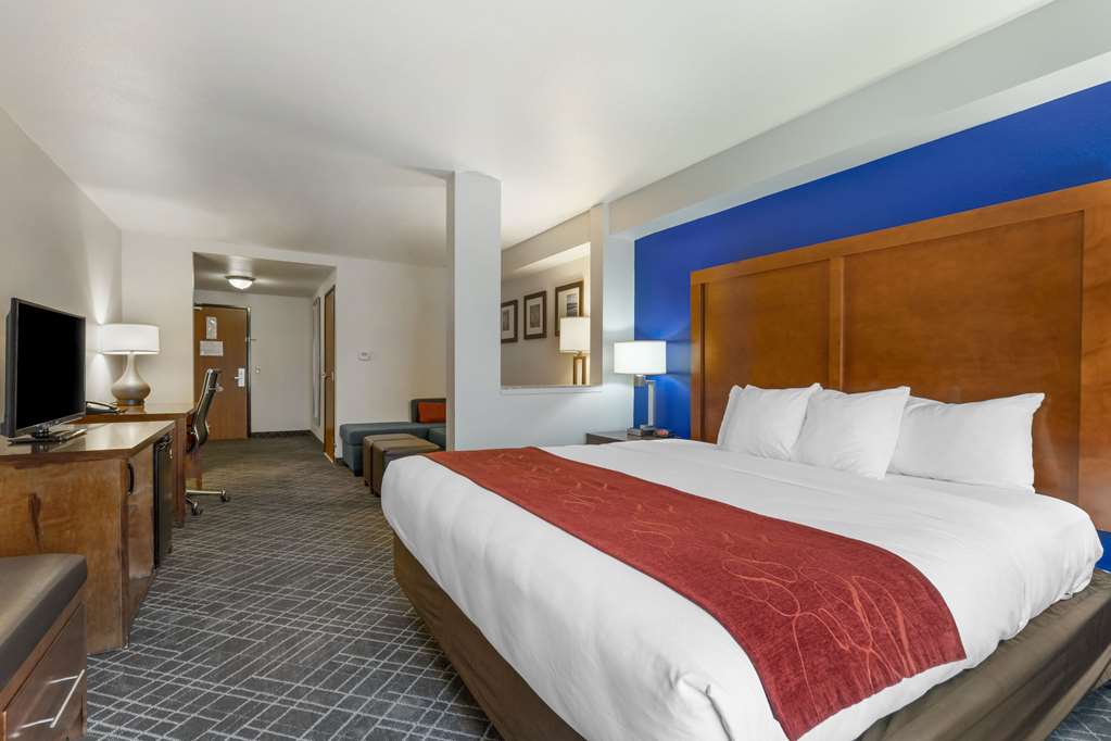 Comfort Suites Redding Shasta Lake - photo 13