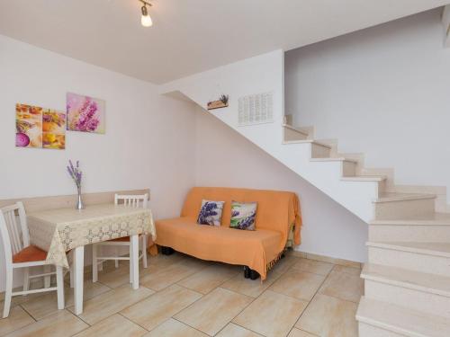 Apartments Lovro Duplex One Bedroom Apartment with Terrace and Partial Sea View 1