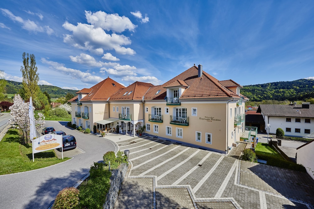 AKZENT Hotel Bayerwald Residenz - carbon neutral hotel in Neukirchen