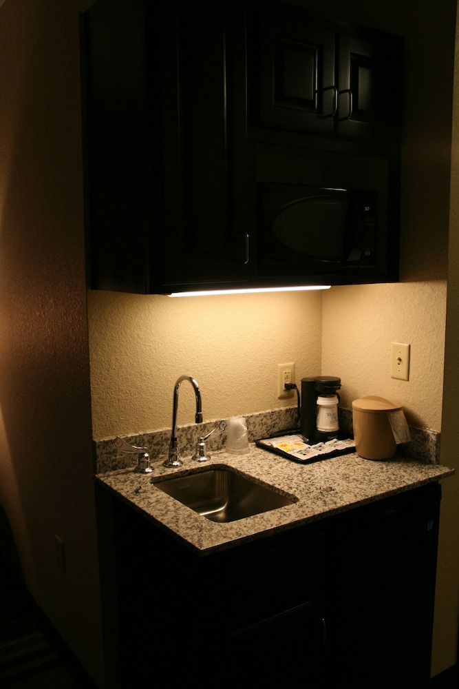 Holiday Inn Express & Suites Nevada by IHG - photo 13