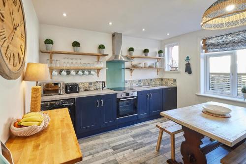 Host Stay Mumbles Cottage