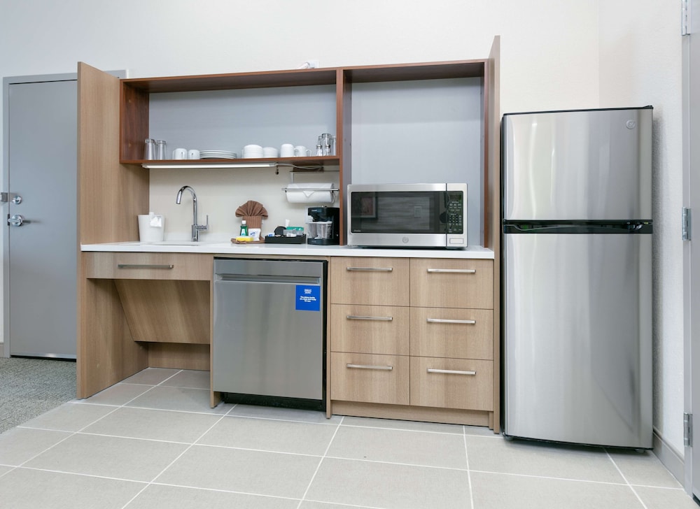 Home2 Suites by Hilton El Campo - photo 14