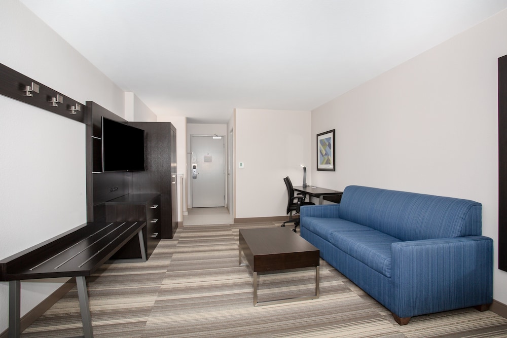 Holiday Inn Express & Suites Lincoln City by IHG - photo 7