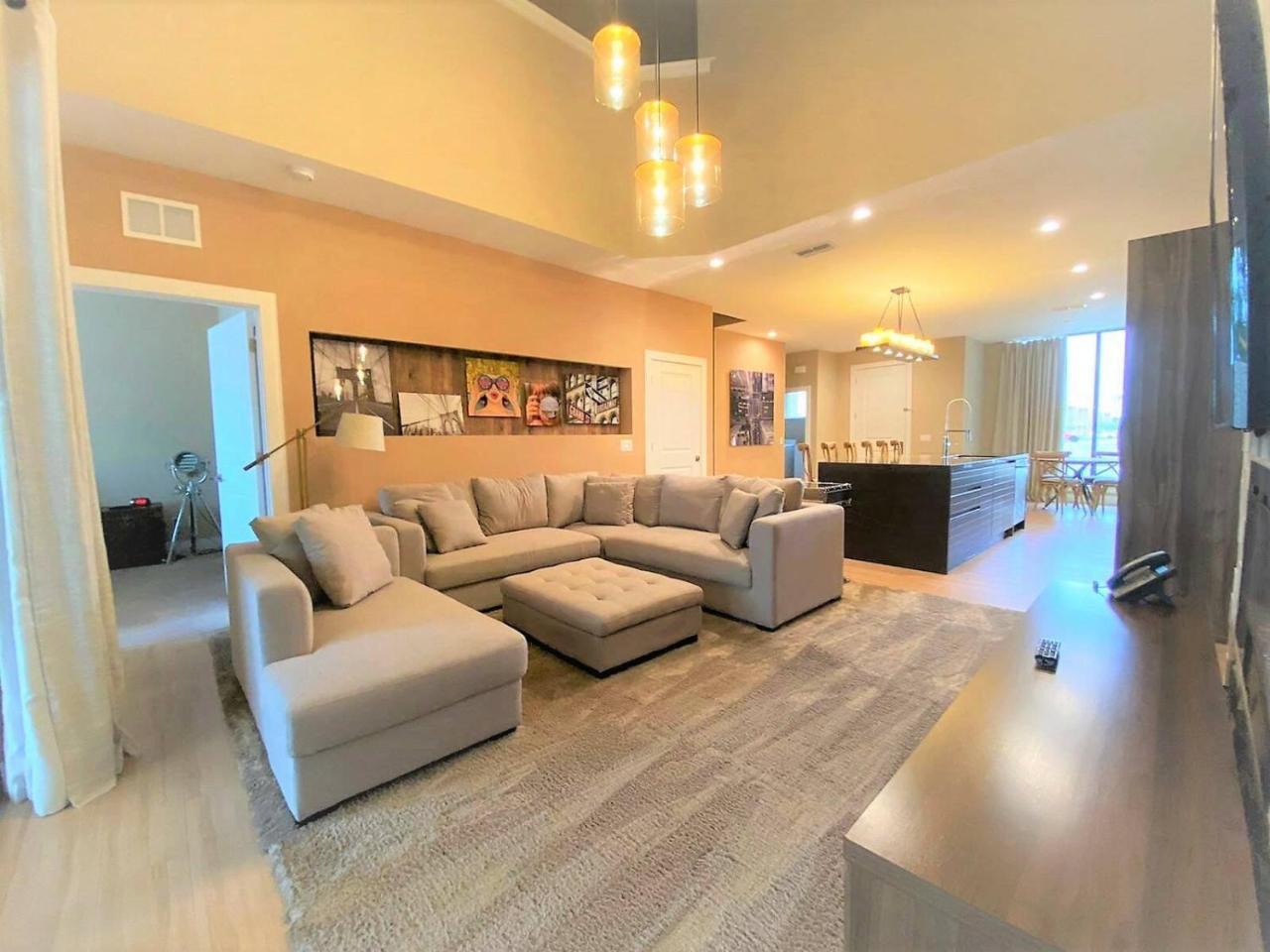 7490 Magic Village 4suites 8 guests 8 min Disney in Orlando, United States