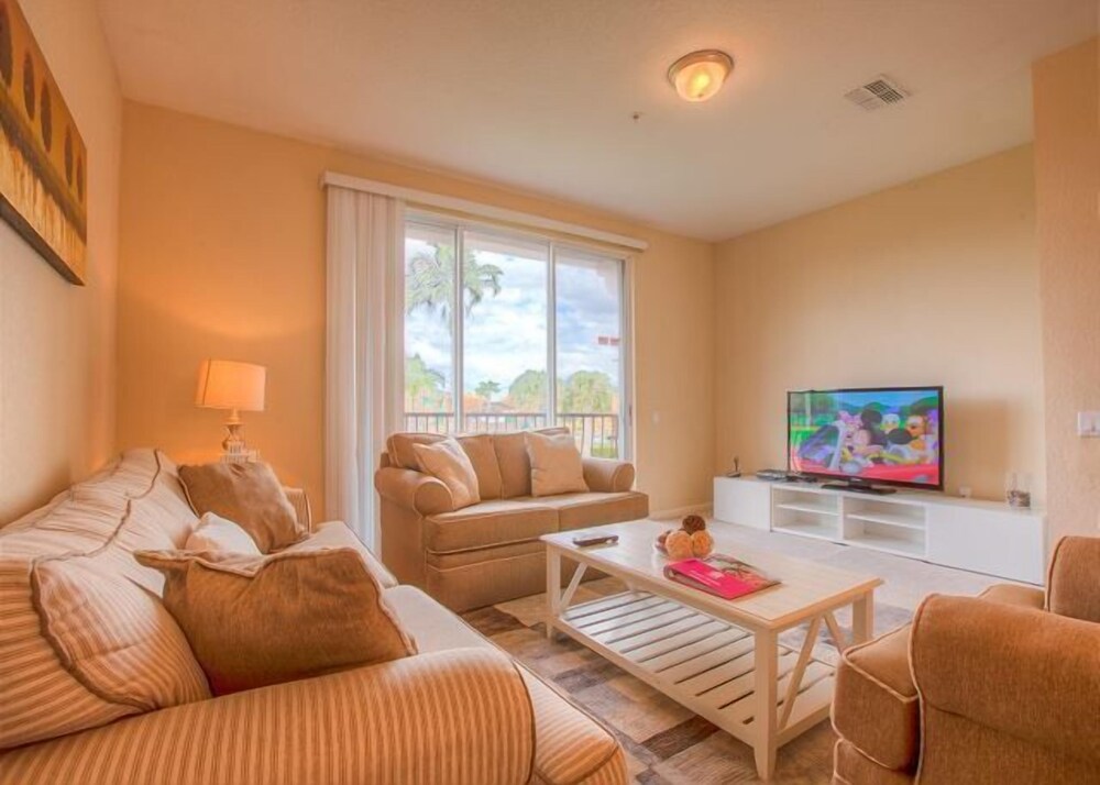 Dream Castle Orlando — 4-Star Luxury Hotel in Orlando, United States