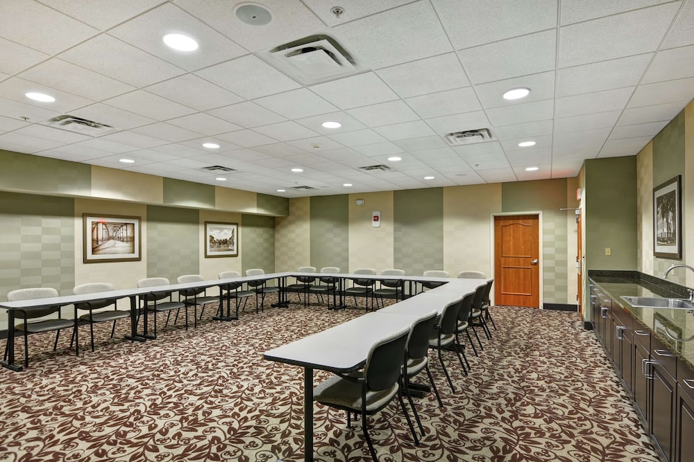 Hampton Inn Tunkhannock - photo 32