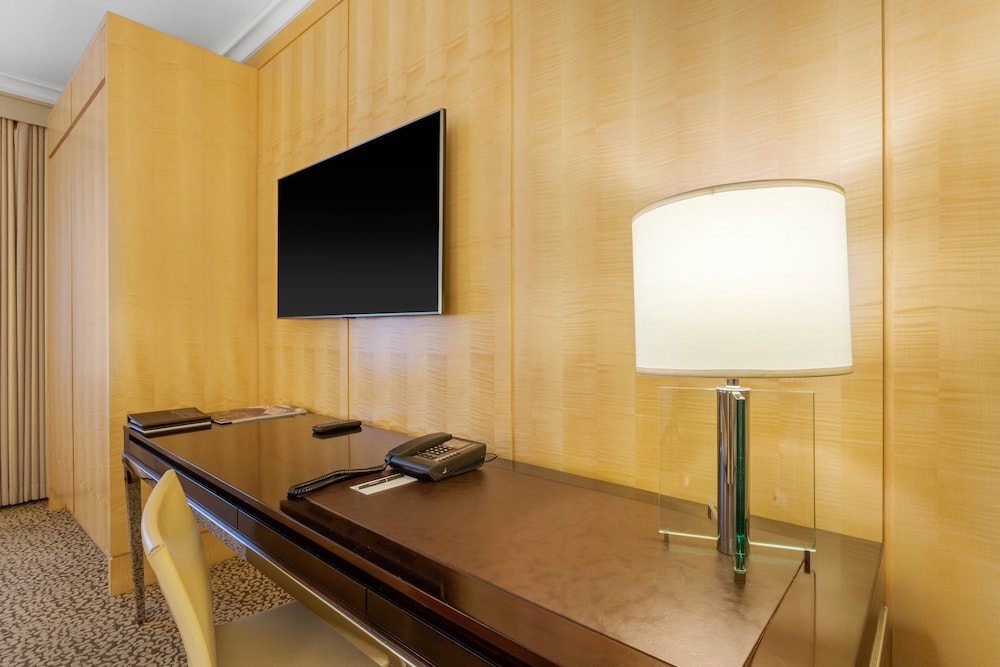 Omni Berkshire Place - photo 63