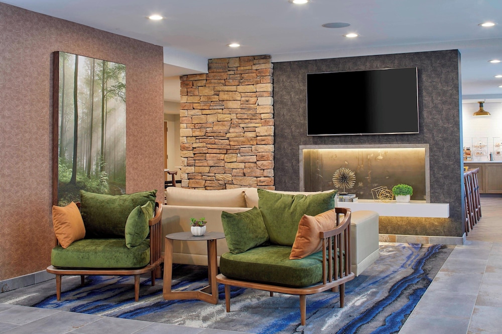 Fairfield Inn Suites By Marriott Albany Airport — Albany