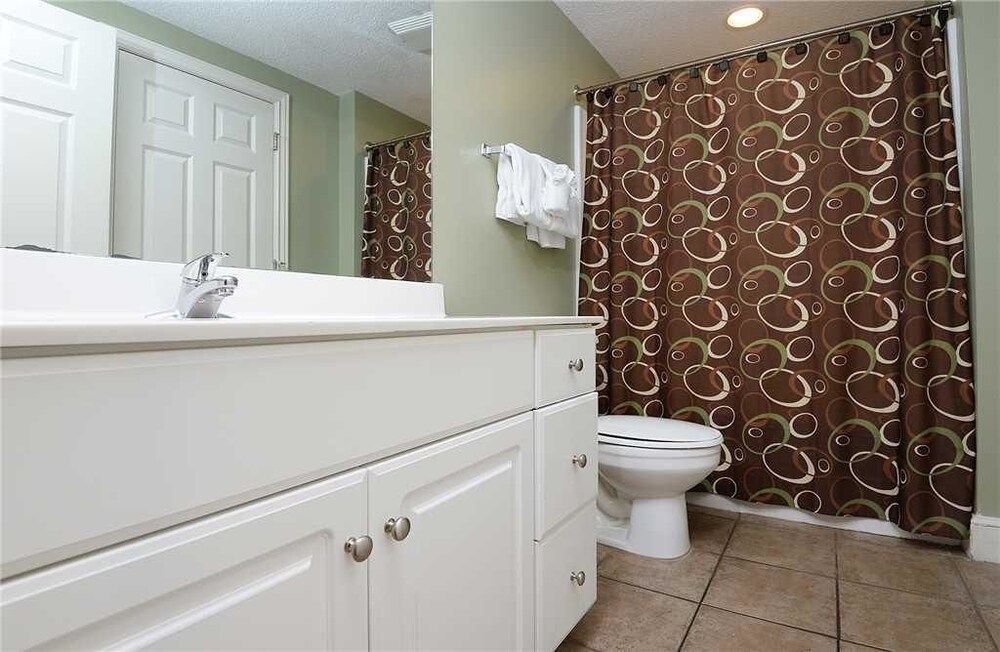 Majestic 1206 East Tower II Three Bedroom Condo - photo 18