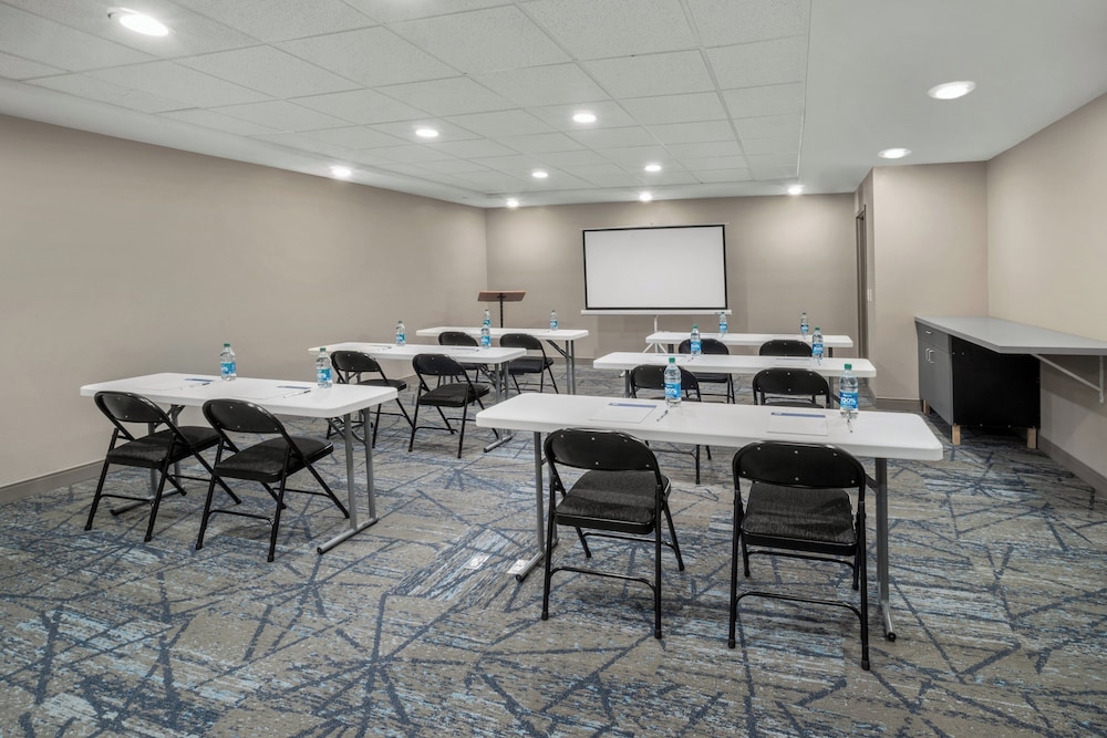 Holiday Inn Express Hattiesburg West Univ Area by IHG - photo 49