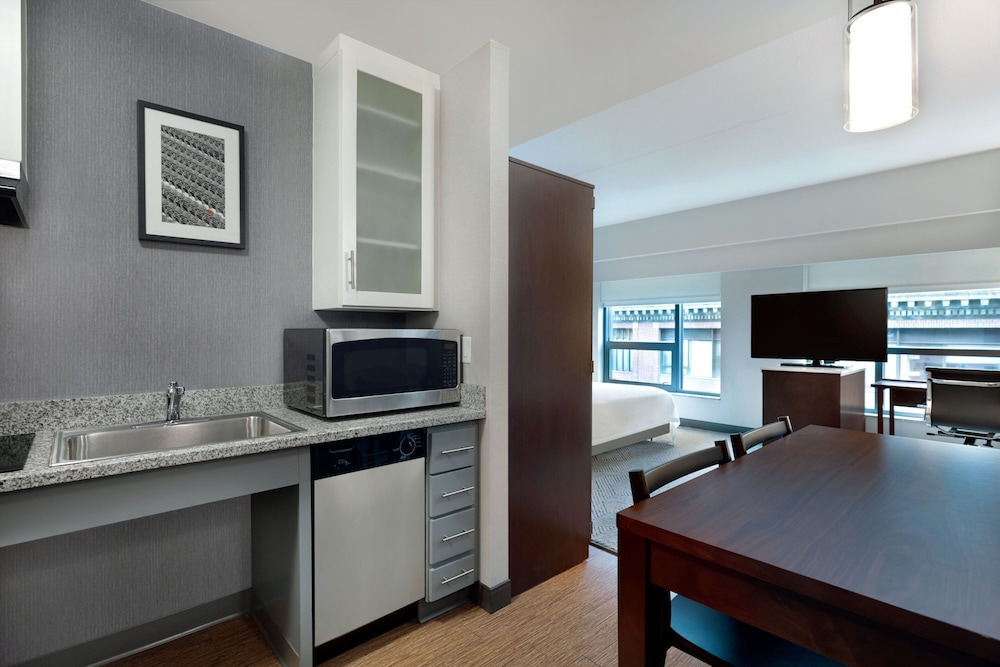 Residence Inn by Marriott Boston Back Bay Fenway - photo 32