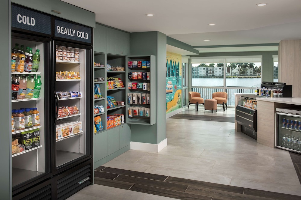 Home2 Suites by Hilton Miami Airport South Blue Lagoon - photo 5