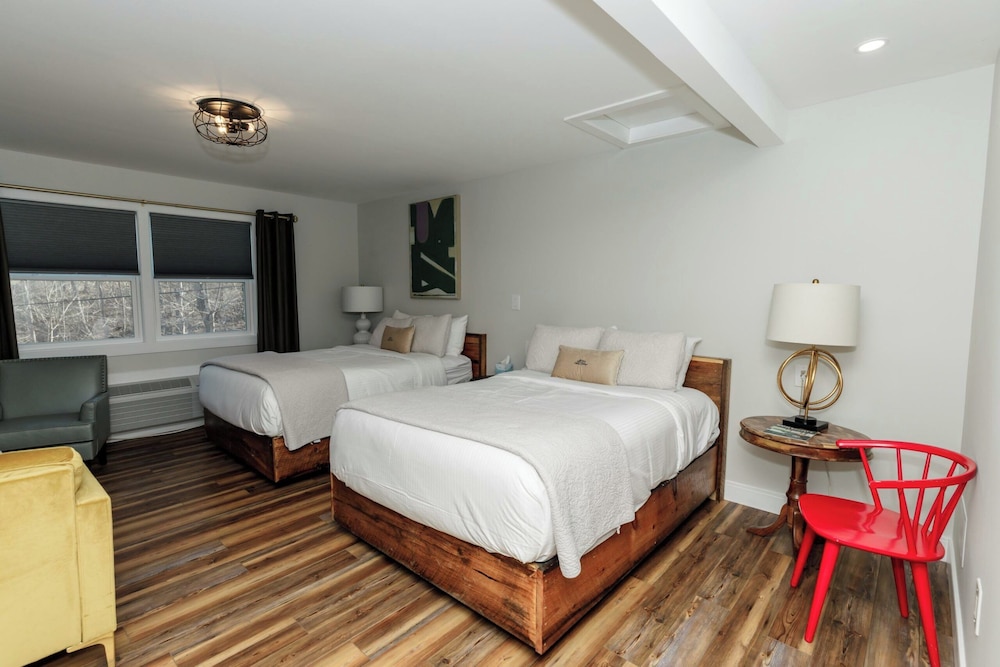 The Inn At Warm Springs - photo 25