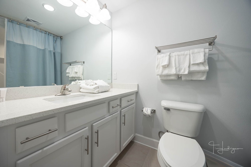 Phoenix Gulf Towers 2302 2 Bedroom Condo - photo 15