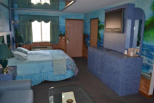 Relax Inn Motel & Suites - photo 14