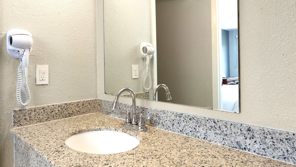 Sunrise Inn Williamstown - photo 19
