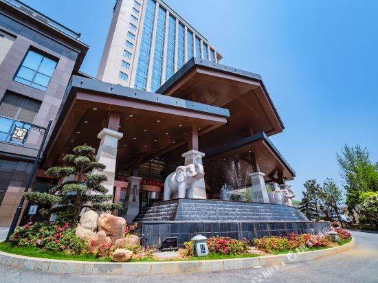 Wanxiang Hot Spring Holiday Hotel in Guiyang, People's Republic of China
