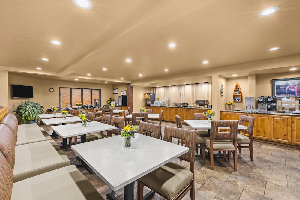 Bitterroot River Inn & Conference Center - photo 31
