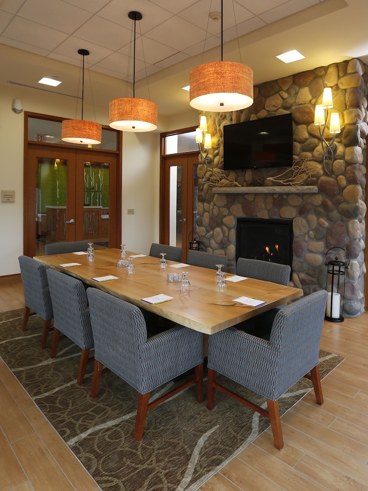 Hilton Garden Inn Cedar Falls - photo 3