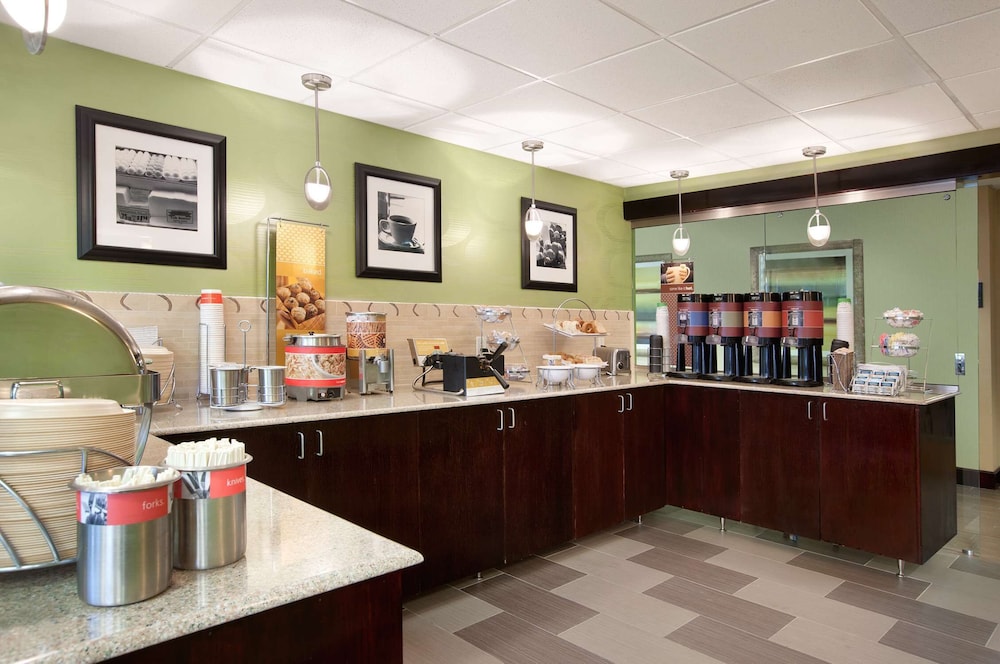 Hampton Inn Slidell - photo 32