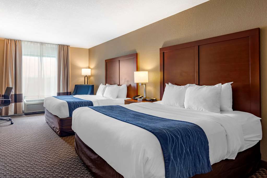 Comfort Inn & Suites Blue Ridge - photo 13