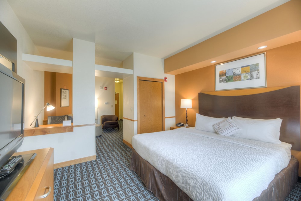 Fairfield Inn & Suites by Marriott Laramie - photo 8