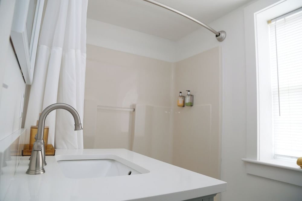 Hyannis Inn - photo 46