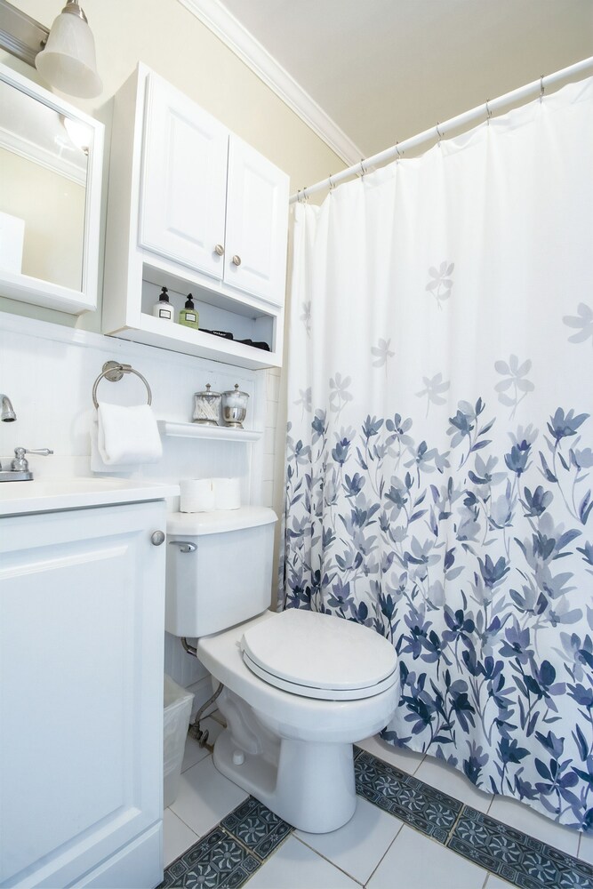 Suites on Coming - photo 69