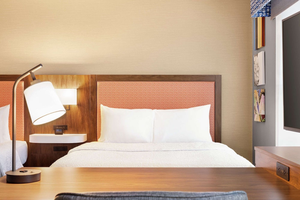 Hampton Inn & Suites Valparaiso - photo 10