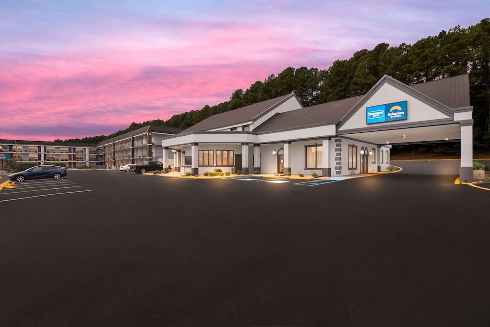 Suburban Studios Cleveland Central - photo 25