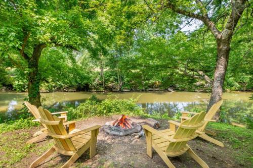 River Retreat - last minute hotel in Sevierville