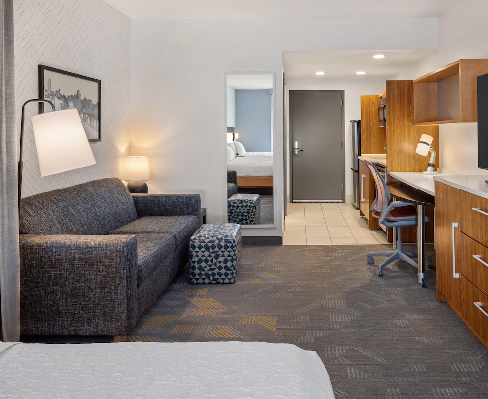 Home2 Suites by Hilton Roseville Minneapolis - photo 20