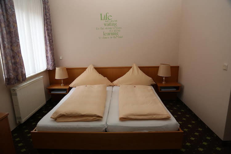 Hotel Taunus Residence — 4-Star Luxury Hotel in Bad Camberg, Germany