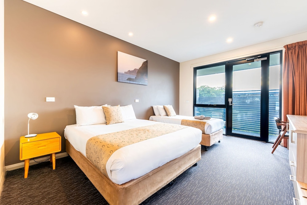 Foreshore Hotel — Hobart