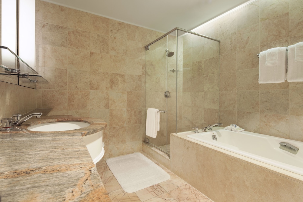 Omni Berkshire Place - photo 105