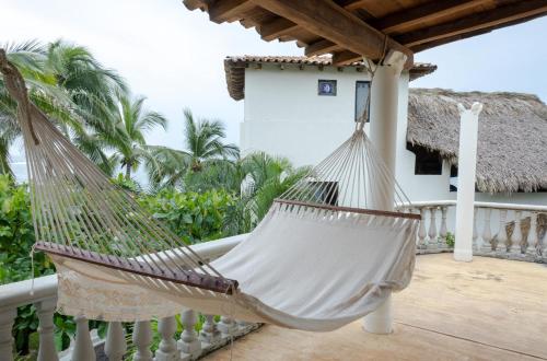 Casa Manzanillo Bridge Room Ocean View Room at Exceptional Beach Front Location — 4-Star Luxury Hotel in Ixtapa, Mexico