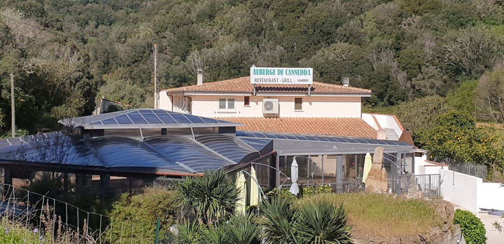 Auberge de Cannedda - carbon neutral hotel in Sari-Solenzara