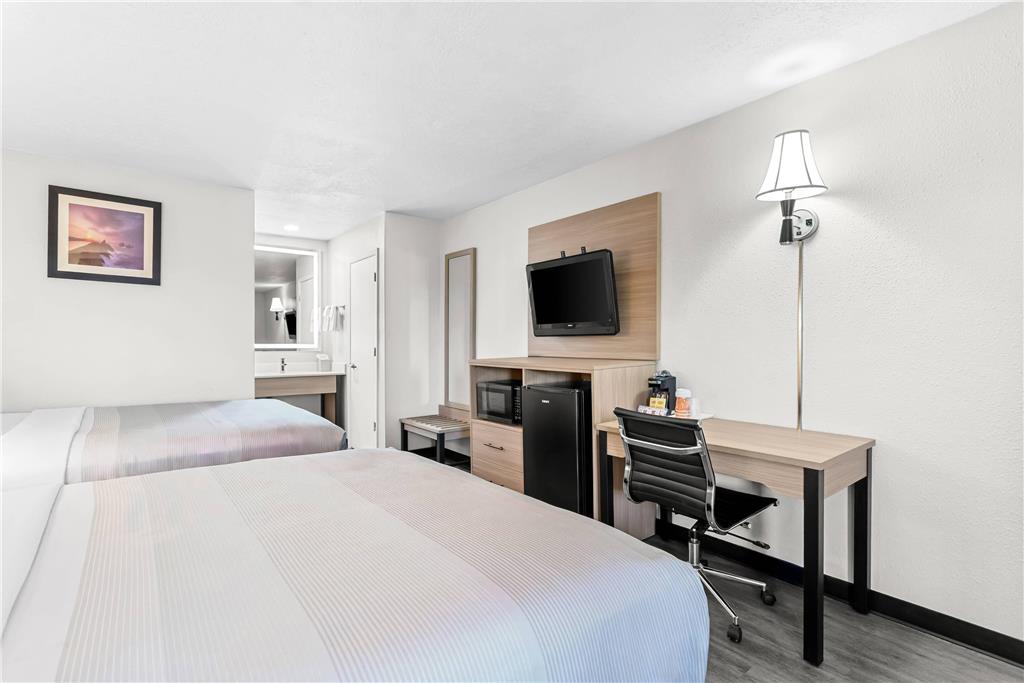 Quality Inn & Suites Albuquerque - photo 24