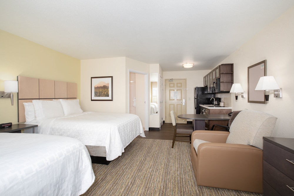 Candlewood Suites Cheyenne by IHG - photo 7