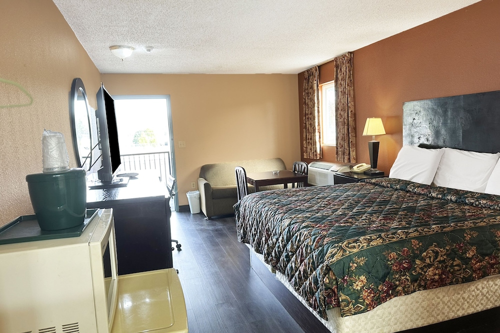 Garden Inn & Suites Rome Ga - photo 42